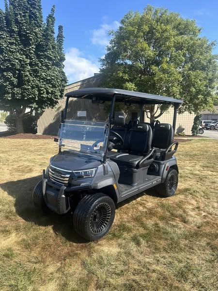 2025-epic-e40fx-lithium-golf-cart-1 2025 Epic E40FX lithium golf cart in gunmetal gray, front angle