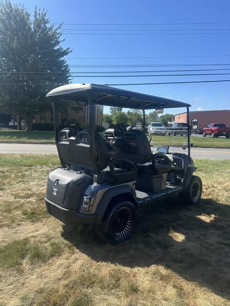 2025-epic-e40fx-lithium-golf-cart-3 rear quarter view of Epic E40FX lithium golf cart with rear cooler
