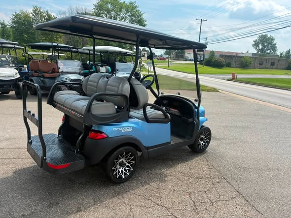 Golf cart trade in – 2023 Club Car Onward Lithium Golf Cart – Light Blue, 1-Owner