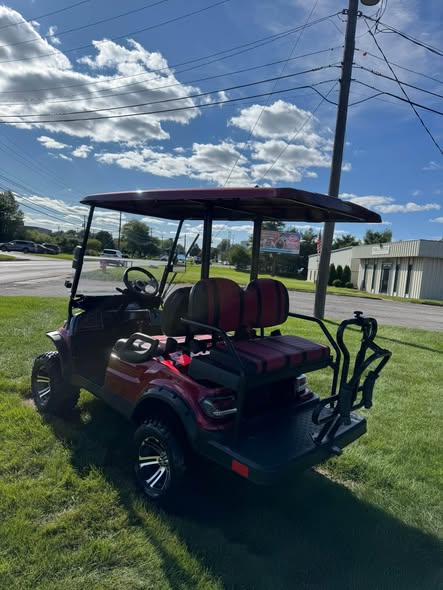 red 2022 ICON i40L rear flip seat and grab bar view