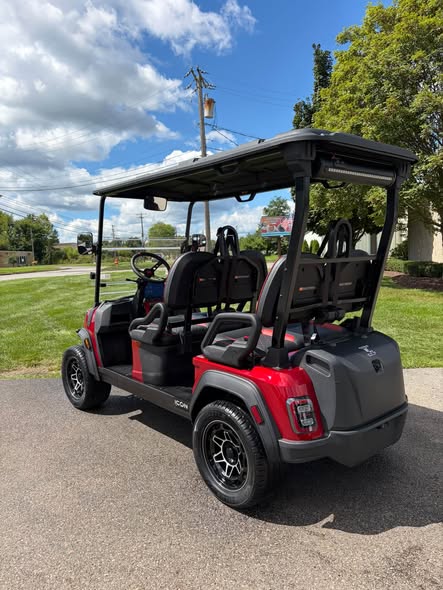 red-2026-icon-i40fx-lithium-3 red 2026 ICON i40FX rear cooler box and forward-facing seats